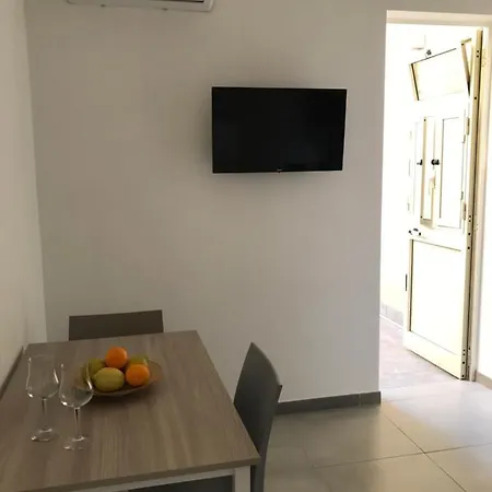 Scogliera * Avola